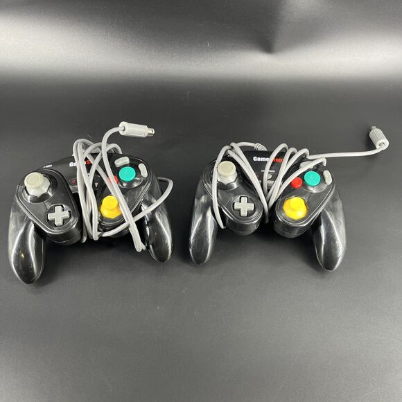 Nintendo GameCube & Wii G3 BB-111 Wired Controller Gamepad Gamestop Black Lot 2 - Picture 1 of 9